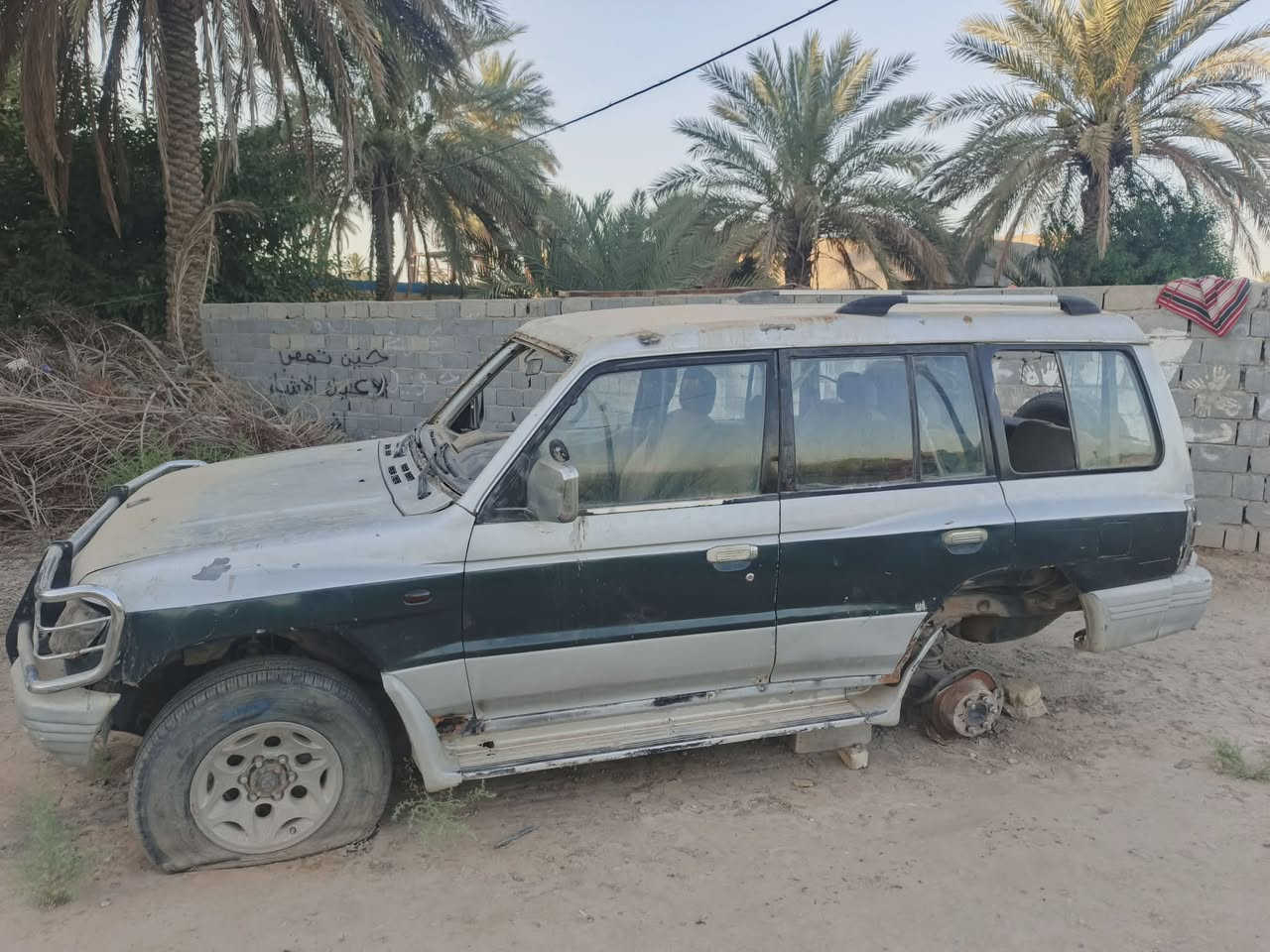باجيرو موديل 2000سنويه بسمي رقم بغداد حادث جام وياله ثنين وفلنجه فقط  تحويل شوكت متريد 32وبيها مجال لطيبين بابل ابو غرق الرقم ***********
