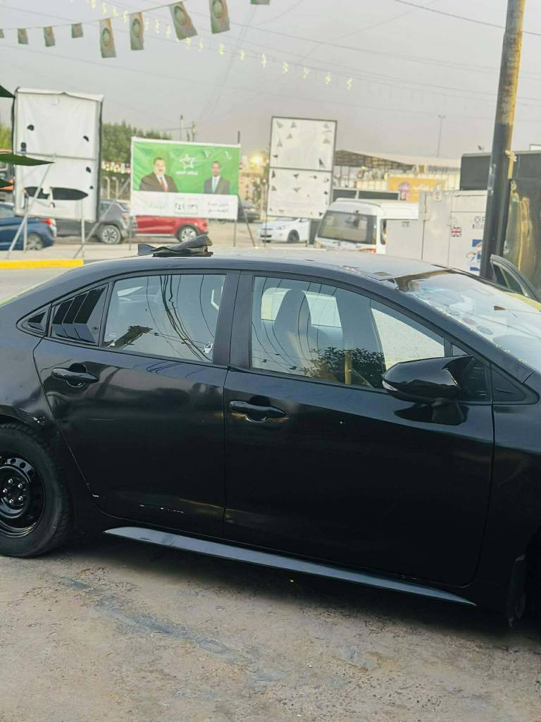 السلام عليكم 
كورلا ((SE))  وارد امريكي 
موديل 2021 سبورت
رقم اربيل بأسمنة
تريد تحويل تريد وكالة
حساسات
مثبت سرعه
ويل سبورت كروم
مانع انزلاق
تحديد مسار
شفتات بالستيرن
داخل اسود 
اوتو هولد
السياره ماشيه 55 ميل
محرك 2000
المواصفات معروفه مال سبورت
مكان بغداد الدورة 
صوره الحادث بالمنشور بالعراق صار بين الجاملغ  الخلفي والباب بجم كبس بدون دواخل ايرباك بردة فقط
سعر 127
*********** بغداد, العراق
