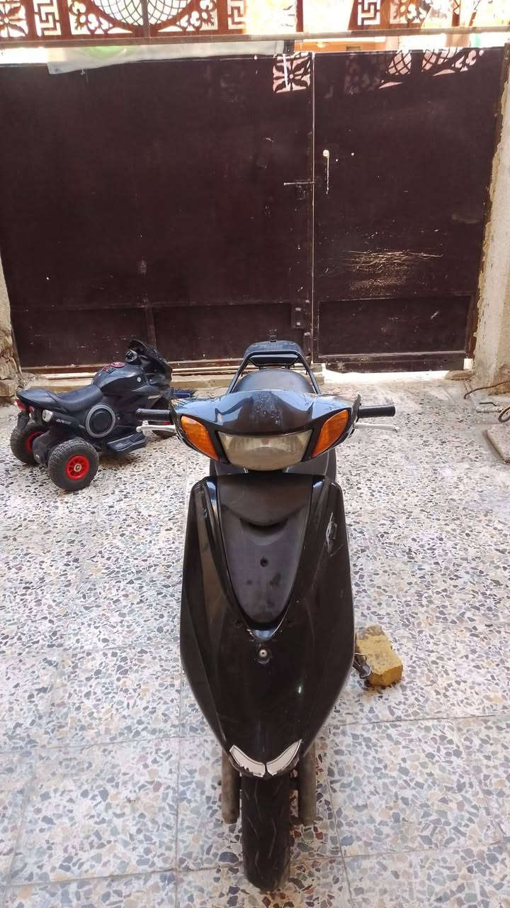 سلام عليكم دراجه بريز  لايت عالي مكينه كفاله لا تنقيص لا تبخير لا نضوح كهربائيات شغاله سلف هندر اضويه كفرات بلاديات ختم واحد شلعه ومعدل شك الكاع السعر 600مجالهه قليل *********** مكان بغداد الشعب
