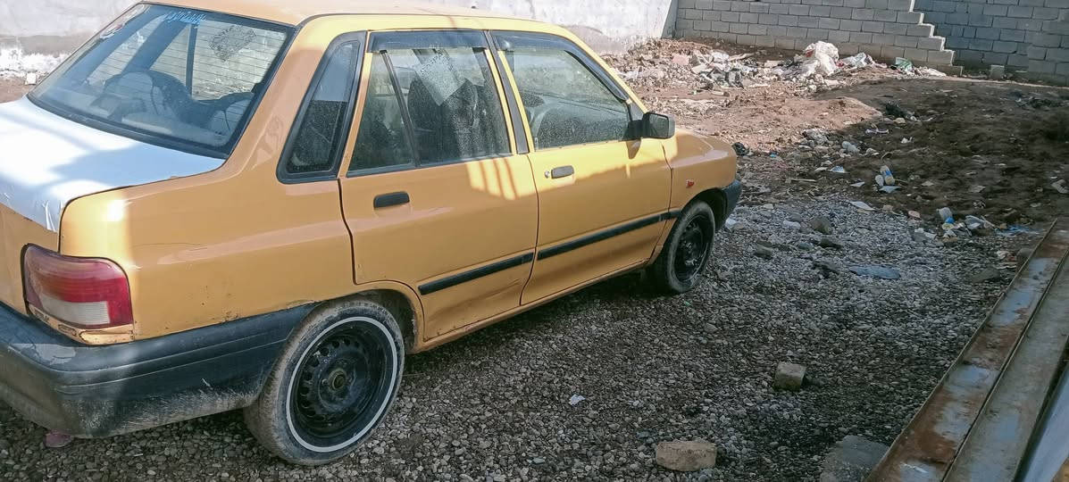 سلام عليكم سايبه موديل 11سنويه ل27 رقم واسط مصفره راعيه موجودسياره عوزه بس عينه سعر 17مكاني كوت  ***********
