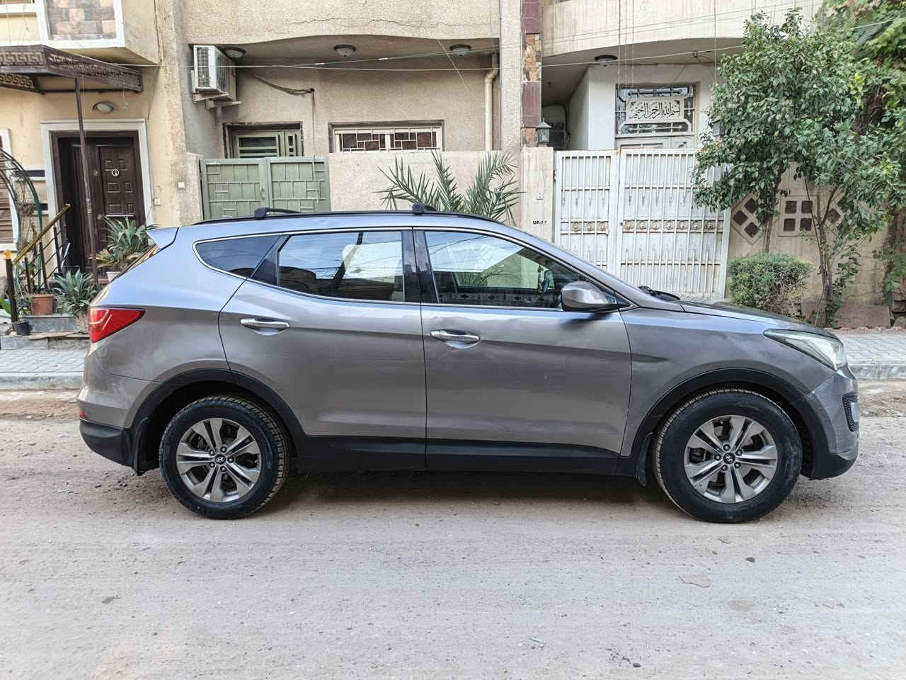 للبيع سنتافيه موديل 14 
امريكي ليبل واحد بدون دواخل 
مكينه وكير خير من الله 
بيها قطعتين صبغ بدون تبديل 
رقم جديد باسمي تحويل ثاني يوم 
تخم تاير نضيف 
باتري جديد 
المكان الاعظميه 
السعر 112  بيها مجال حك الجيه 
***********
