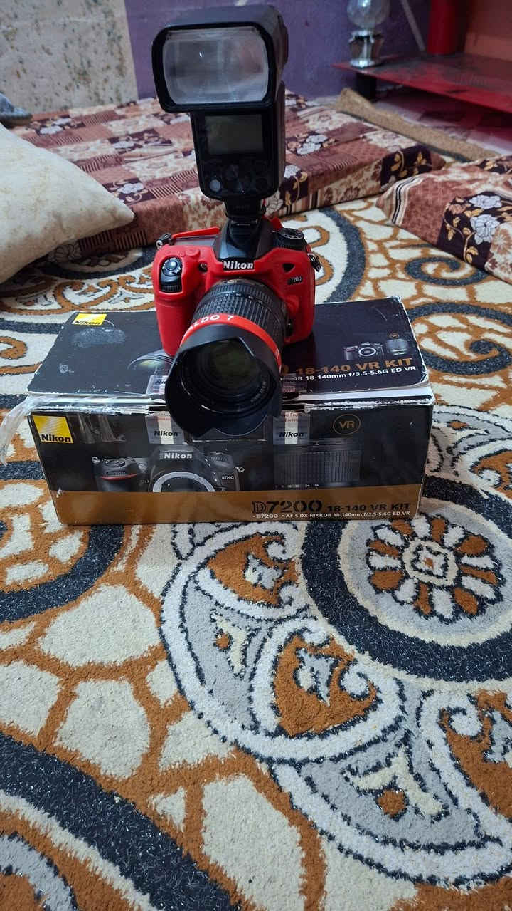 السلام عليكم نيكون٧٢٠٠ للبيع
مع فلاش خارجي 
شاحنه 
بطارية 🔋 
توصيله نقل صور مع كرتونه
لاستفسار لاتصال على الرقم او. على الخاص
***********
