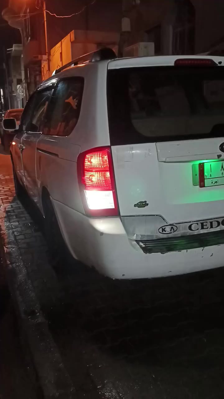 السلام عليكم كرنفال للبيع ٢٠٠٨ تكسي مطار مابيهه اي ضربه بيهه دحجات بسيطة بل جملغ المامي أكرر مو ضربه ودعامياتهه تريد ترتيب تخم تاير جديد منضومت تبريد جديده صار شهرمن شادهه ومكينه صار شهر من شادهه والدوشمه صار يومين من دوشمتهه وبيهه منضومت غاز رقمهه مثنى وشرط المداور ١٣٠ اويدلل الشراي للستفسار اتصل على رقم ***********
