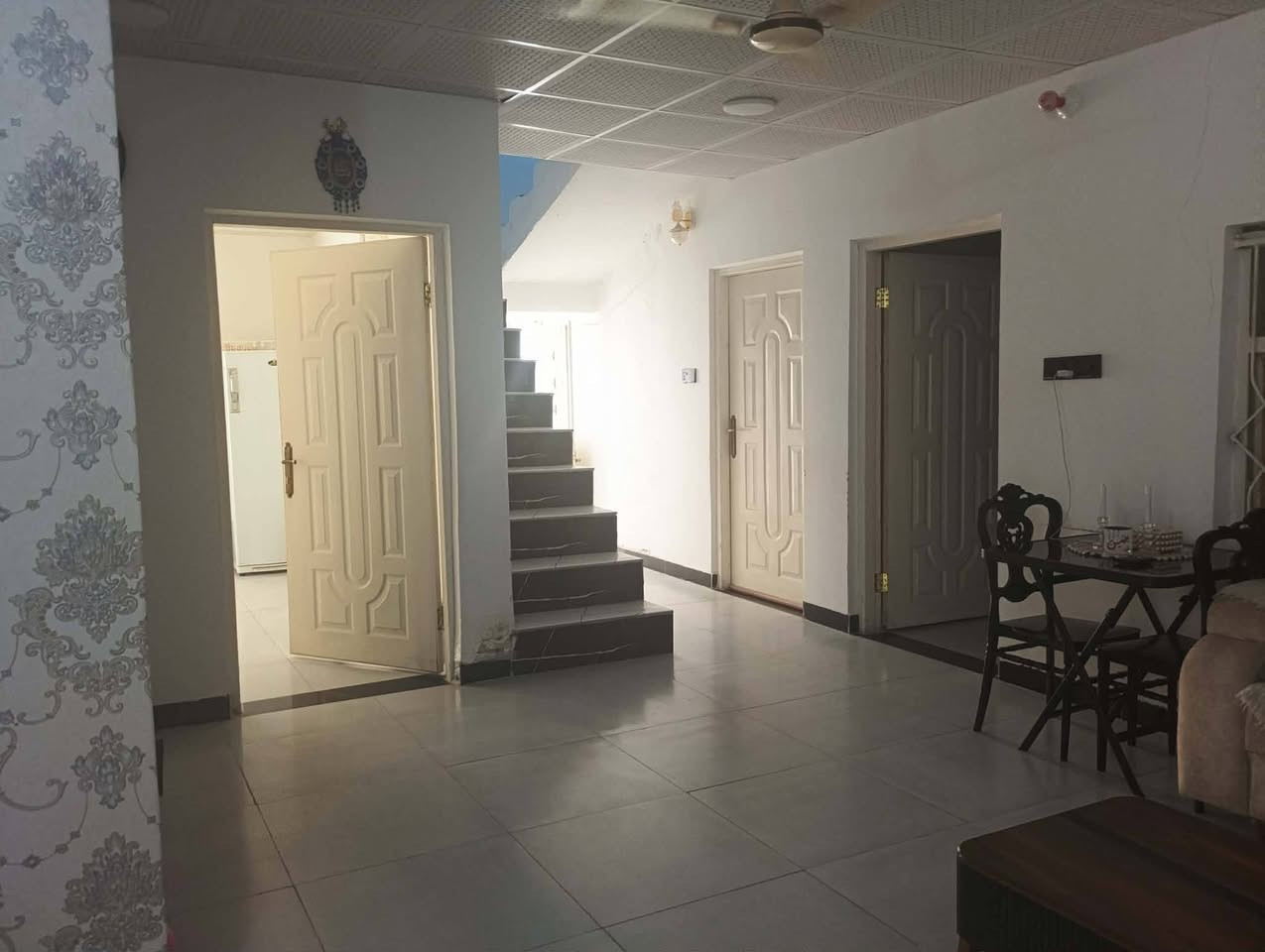 🏡 دار للبيع – الحي الصناعي
📍 خلف مصرف الرافدين مباشرة
المساحة / 110متر 
━━━━━━━━━━━━━━━
✨ تفاصيل الدار:
🛏️ غرفتين نوم
🛋️ صالة
🍽️ مطبخ
⬆️ غرفة بالطابق العلوي
🏗️ البناء نظيف ومرتب
🛣️ الشارع صب
📄 الطابو زراعي
━━━━━━━━━━━━━━━
📞 للاستفسار والاتصال:
***********
━━━━━━━━━━━━━━

