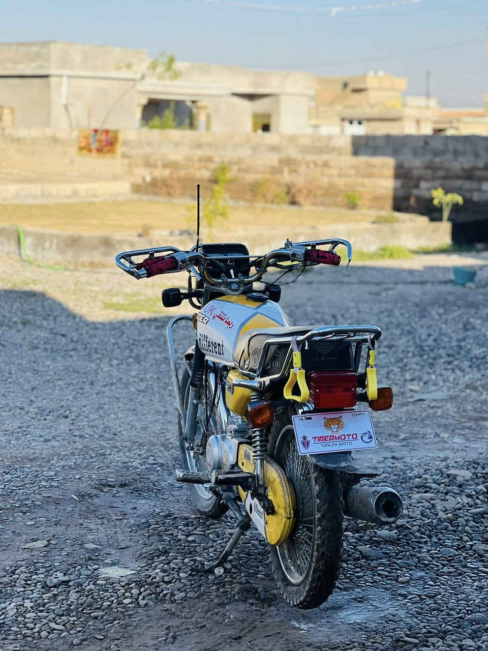 سلام عليكم تايكر لونين 2020 شرط مامفتوح وزن ثقيل شرط ابو البصمه والختم بي منفيس ومكاتبه  ابو الدرع بعدو شركه لون حلو كهربايات كلها شغاله اشاير بك لايت لايت علي ناصي رماش كلشي شغال موطور مايعوزو ربع خير من الله نشاط فول ((المكان ناحيه القياره قريه الجدعه 👍🏻)) الاستفسار عل رقم *********** اتصل
