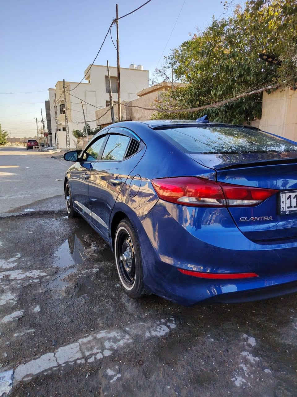 السلام عليكم النترا2018للبيع فقط حادثه خلفي وبنيد صبغ رقم انكليزي وبأسمي تحويل ثاني يوم شواصي مكفولات العنوان بغداد رقم ***********
***********
