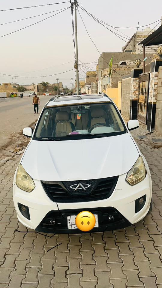 السلام عليكم 
تيكو للبيع السيارة احلا من الصور مال جناي تجي تفحص وتتأكد بتفسك
موديل 2013 رقم القادسيه كير كهربائي محرك 1800 كير محرك كفاله سياره جديده كير محرك صدر تخم تاير كله جديد مواصفات 
شاشه 
فتحه بلسقف
تحكم ستيرن 
 
السعر خاص
التواصل ***********
