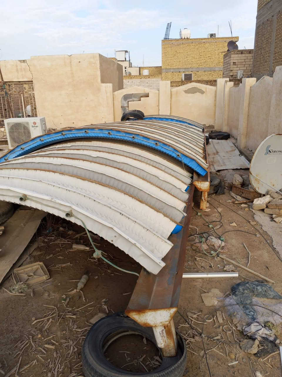 سلام عليكم سقيفة كالبسان قطعتين 5×5 السعر 750وبيها مجال قليل العنوان ناصرية مركز الرقم ***********
