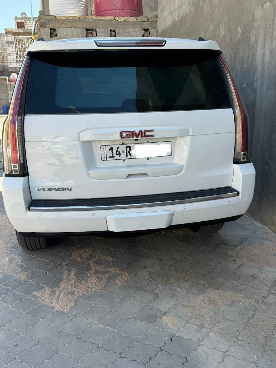 سيارة يوكن 2015 فول مواصفات SLT خليجيه
تدفئه تبريد كشنات 
تحكم ستيرن 
شاشات 
فتحه
كراسي كهربائية 
وبعد باقي المواصفات مالت الفول عدا الدوسات عاديه الباقي كله فول
سيارة جاهزه من كلشي 
السعر 325 و بيه مجال للشراي
للتواصل على الرقم 
***********
