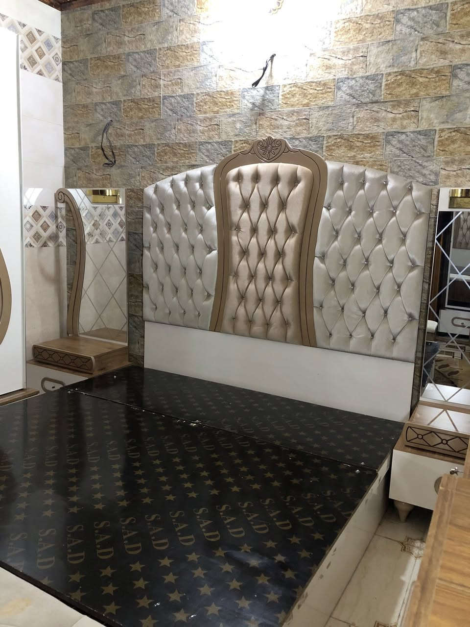 غرفة نوم للبيع السعر ٩٠٠ وبيها مجال


**إذا كنت صاحب هذا الإعلان وتريد حذفه لأي سبب، رجاءا أرسل رسالة إلى الدعم الفني**