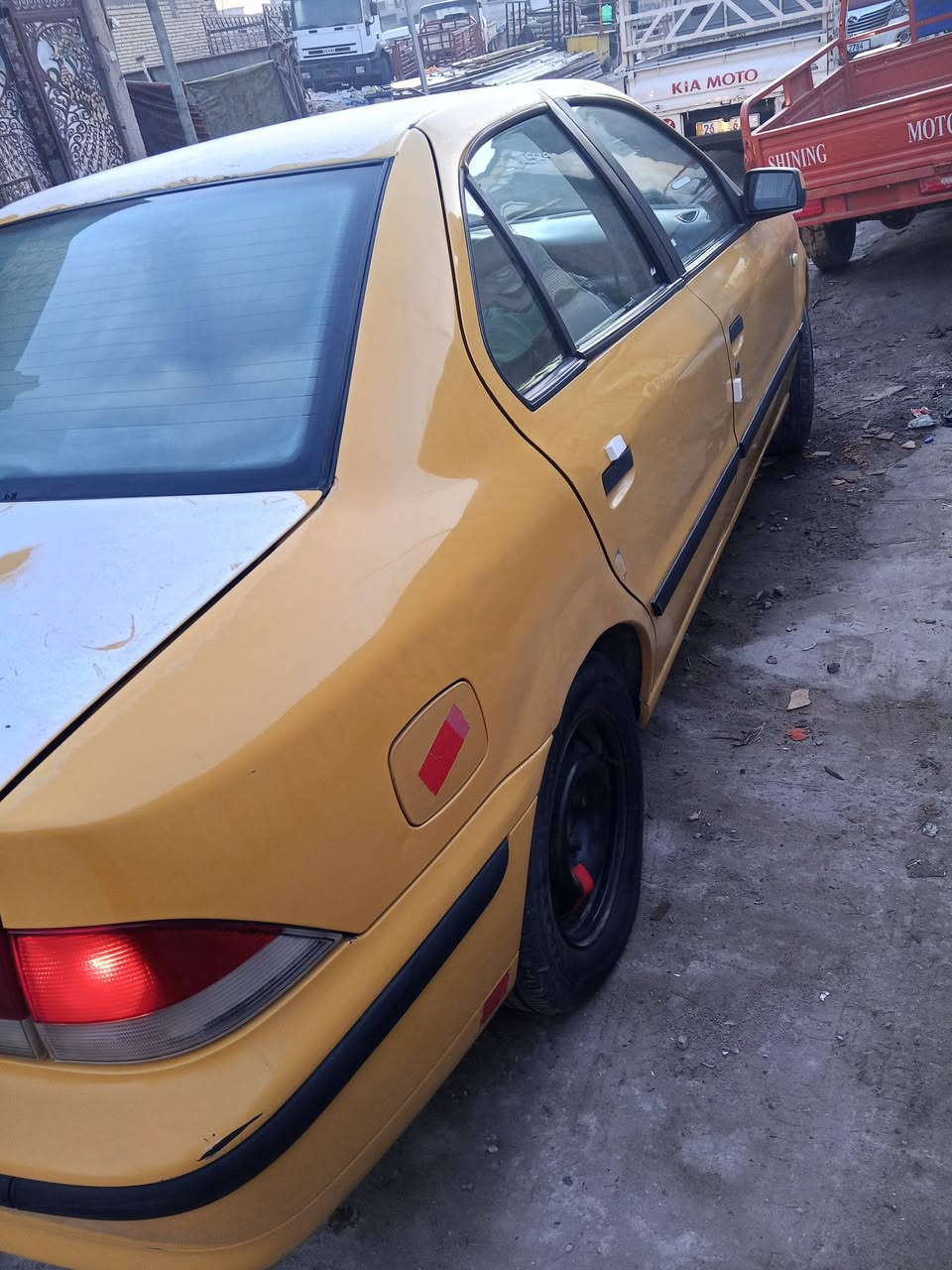 سمند 11 سياره نضيفه بلاديه محرك فرنسي جديد دواخله كله جديد بلادي سياره شغل وطلع على باب الله السعر 45 هاذ سعره خوان بس الشراي ينتصل ***********
