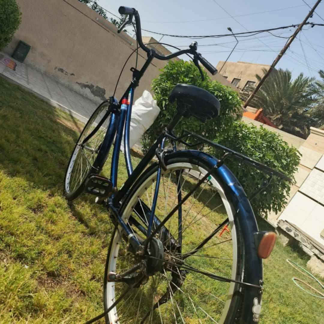 سلام عليكم بايسكل بناتي لون مميز نيلي للبيع حجم ٢٦ جديد لوك مكان بغداد الكماليه السعر ٩٥ بي مجال الاستفسار علئ الرقم***********
