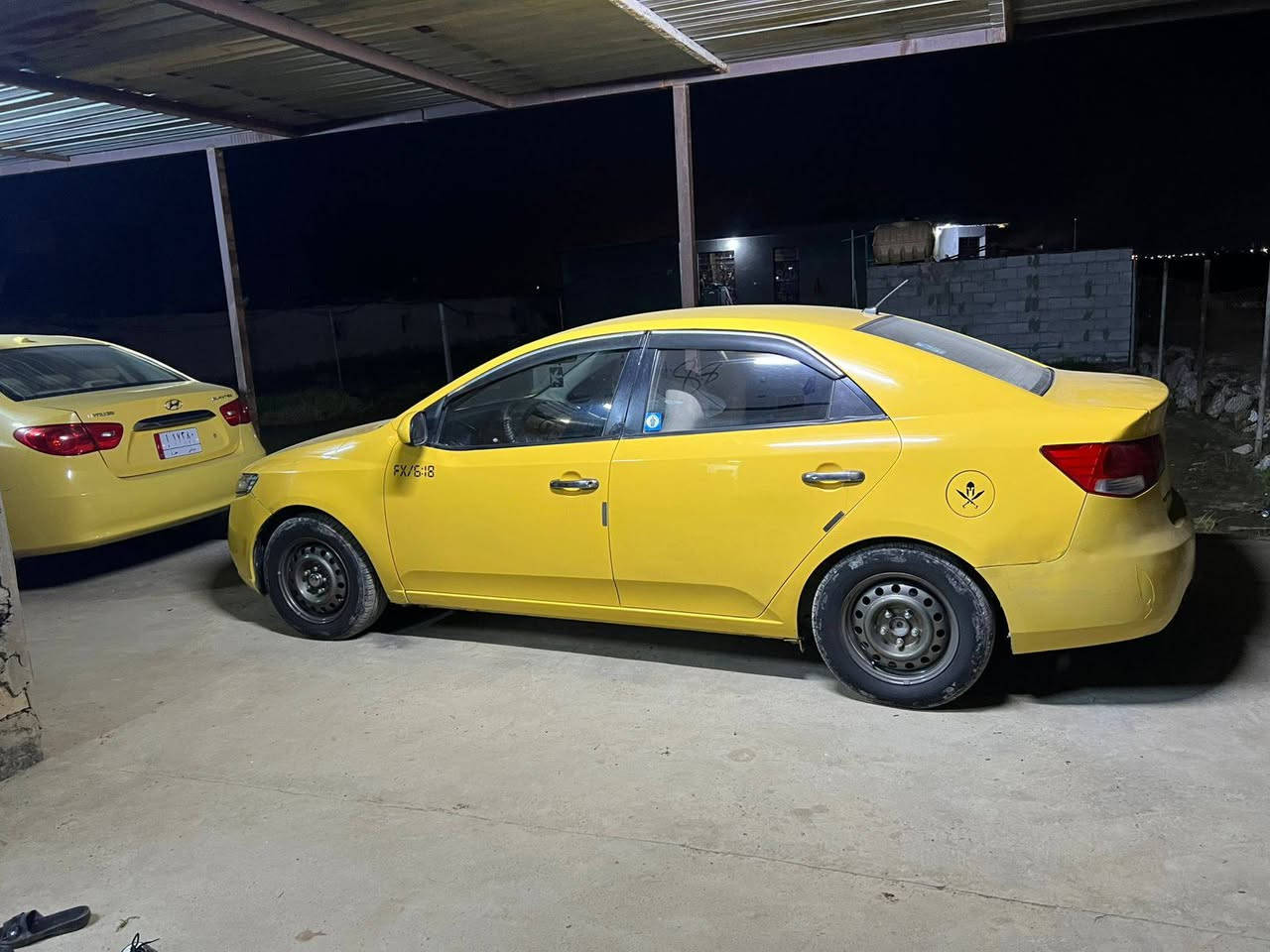 السلام عليكم اخواني سيراتو 12تكسي خليجية  للبيع سيارة خير من الله مكينة 1600كير خير من الله الاستفسار رقم تواصل *********** مكان سيارة بغداد 
السعر 88بيها مجال بسيط  ضرها قطع صبغ بسيطة 3بيها سونار
