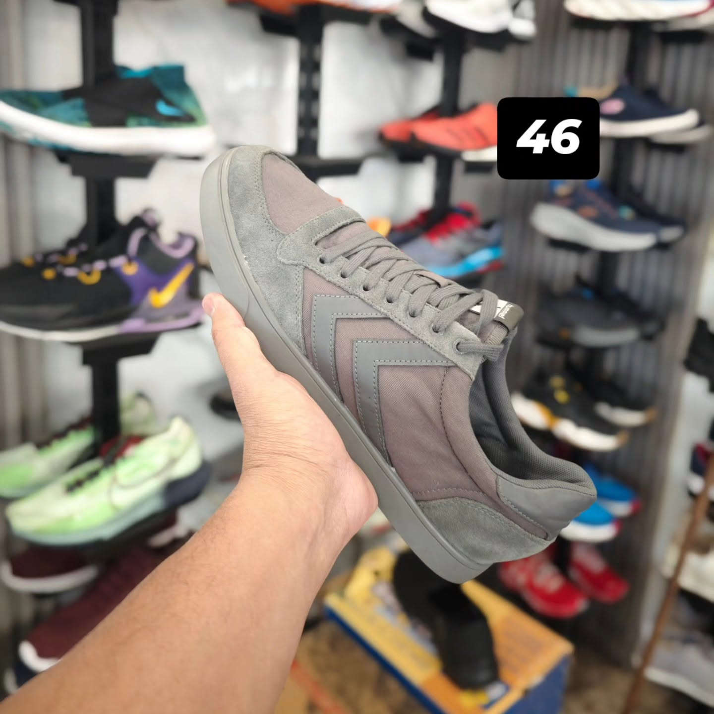 ✨👟 محلات الجوكر للأحذية 👟✨

إذا تبحث عن الأناقة، الراحة، والجودة بمكان واحد، فوجهتك هي محلات الجوكر!

🔥 أحدث الموديلات والإصدارات الجديدة
🔥 ماركات عالمية أصلية ومميزة
🔥 قياسات وألوان تناسب جميع الأذواق
🔥 أحذية رياضية وكاجوال بأفضل الأسعار

لا تفوت فرصة اقتناء أحدث الأحذية التي تجمع بين الأناقة والراحة في كل خطوة. الجودة والتميز عنواننا دائماً. ✨👌

📍 زورونا في: بغداد – الحرية – باتة
📲 للحجز والاستفسار راسلونا عبر الواتساب أو الماسنجر

محلات الجوكر... خطوة نحو الأناقة والتميز. 👟💙


**إذا كنت صاحب هذا الإعلان وتريد حذفه لأي سبب، رجاءا أرسل رسالة إلى الدعم الفني**