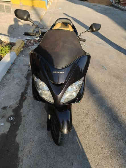 السلام عليكم 
فرزه 0.8للبيع 
الكهرباء كله بلاد 
المحرك بلاد ما مفتوح ولا نضوح 
الكفرات بحاله جيده 
حساس استان 
مواصفات عاديه كير عادي وسبورت كله شغال 
باتري جديد 
تاير الخلفي جديد 
دبل بصمه 
الدراجه ما ناقصها شي بس الكشن شويه يرادله دوشمه 
المكان بغداد حي العامل 
السعر خاص 
تواصل وات ساب  على الرقم ***********
