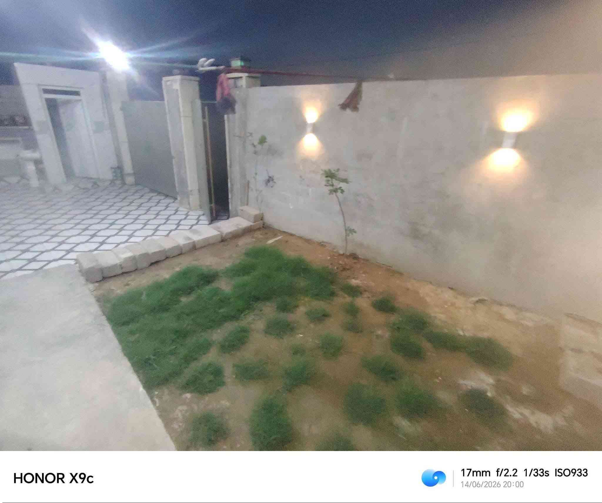اسلام وعليكم بيت للبيع بل قوسيات مسحا 180متر وجها 12ببت كمل ميعوزو ربع خدمات كاملة مي كهرب يبعد عن اتبليط 30متر اي استفسار اتصال عرقم ***********
