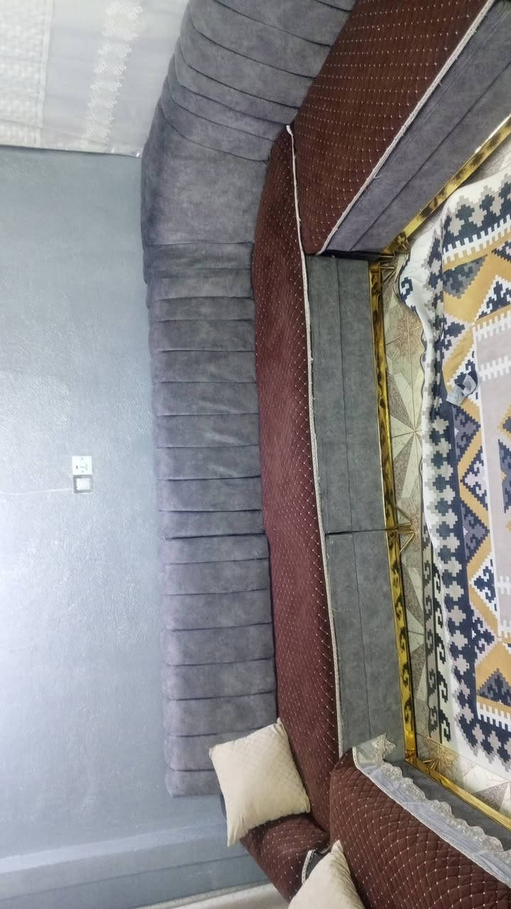 تخم 13 نفر للبيع سريع مستعجل 150الف موجود بهفلان
***********
