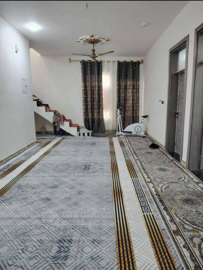 بيت طابو زراعي سند 25 المساحه 300متر بناء قبل 8 اشهر بناء جديد درجه اوله غرفتين 5في 4 وصاله ومطبخ وبراني كما موظح بلصوره الموقع هو الجبور شارع 30 قرب بيت رياض الحركوصي بناء ابلوك الأساس صب مسلح والسقف كذلك كونكريت مسلح درجه اولي السعر52 وبيه مجال لشراءلاتصال على الرقم ***********
