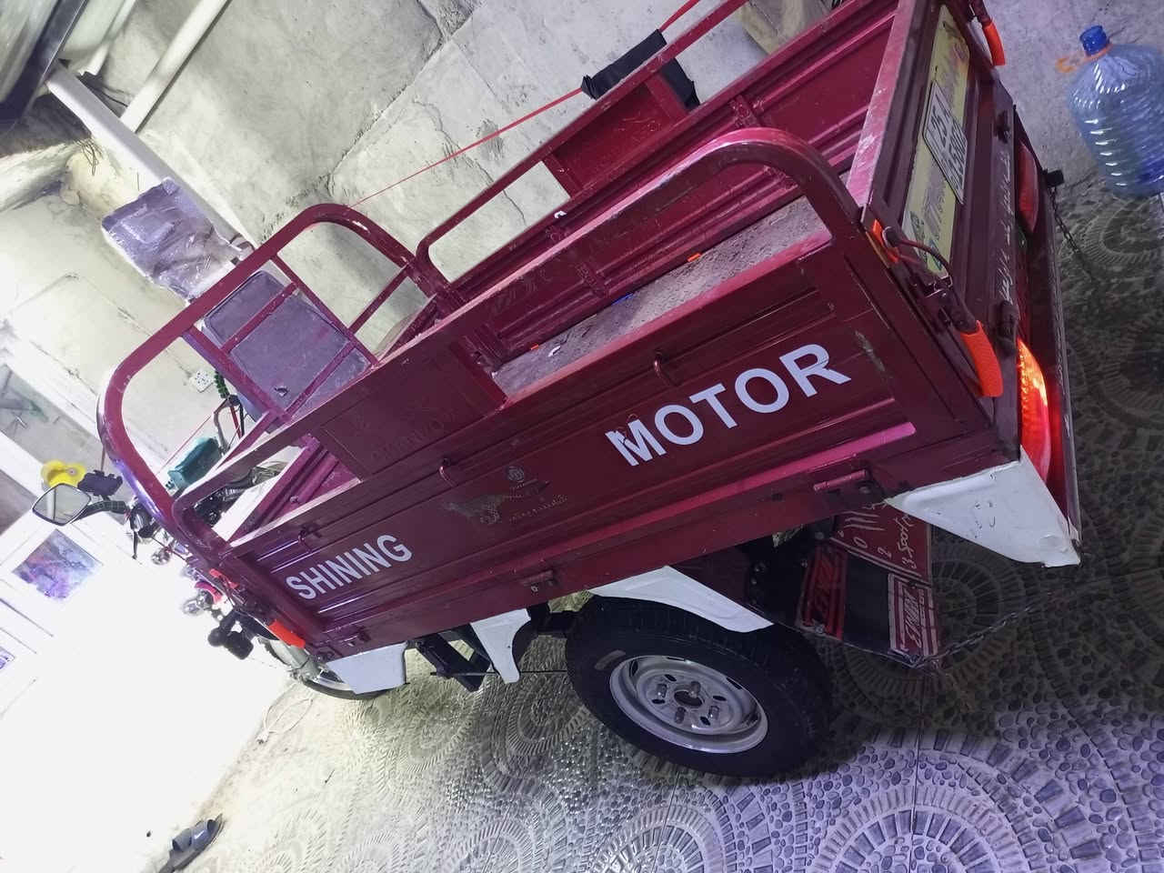 سلام عليكم 
ستوته للبيع موديل 2021
رقم وسنويه كامل شرط تحويل 
ستوته لوك مال بيت سعر مليونين 100 بيها مجال 
***********
