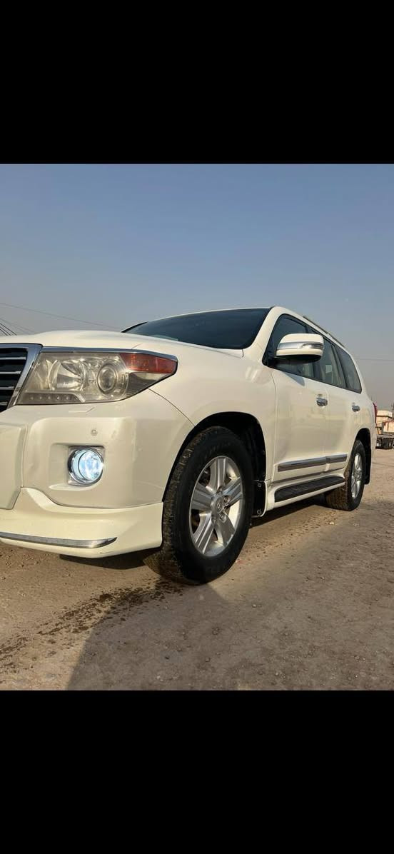 لاندكروزر للبيع
2013
فطيم 
ماشيه ١٤٠ 
فول الفول
بيها بارد 
مكفوله من الصبغ 
تخم تاير جديد 
كير محرك مكينه مكفول
مكان السياره السيديه 
السعر ٣٩٥
للاتصال ***********
