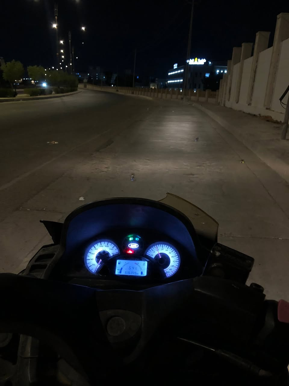 ب 200 الف فقطط

سايم Rv محرك 250cc

دراجة حلوة وكاعده كلش نشطة 
كهربائيات كلهة شغالة كيج حماوة وكيج سرعه اشاير والدبل اشارة انارة عالي وناصي والهورن حرفيا كلشي شغال

عندك فقط التاير الامامي ممسوح يرادلة تبديل ويرادلهة تدوشم للكشن

الدراجة مكفولة من سرقة 

مكاني الرمادي الثيله مقابل مستشفى صدام 

مصطفى الراوي // ***********

شراي اتصل
