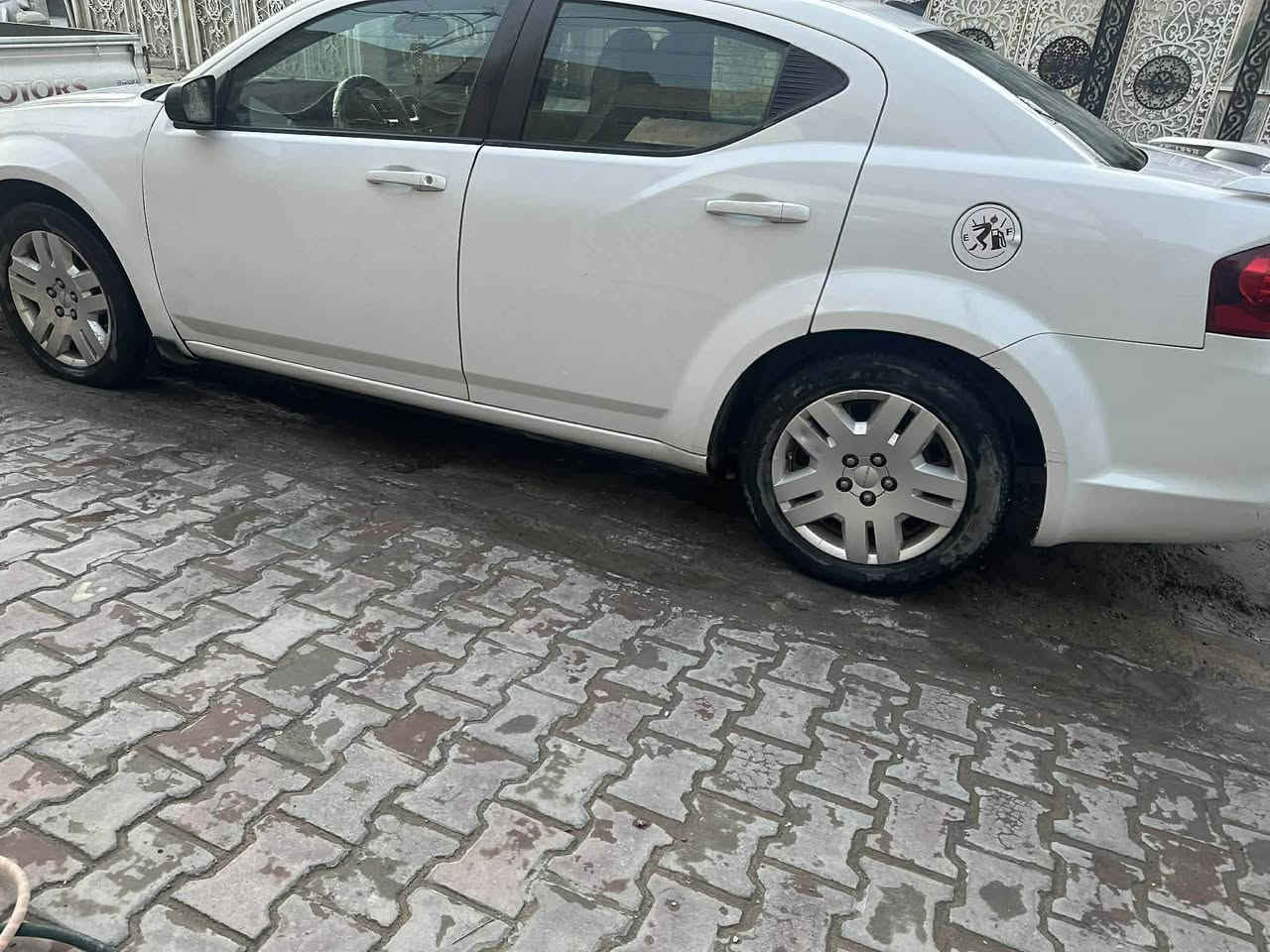 سلام عليكم سياره دوج افنجر موديل 2014 سياره نظيفة  محرك كير تبريد كله تمام رقم بغداد اربعة سلندر 2400
للاستفسار
0785 857 0838‬
