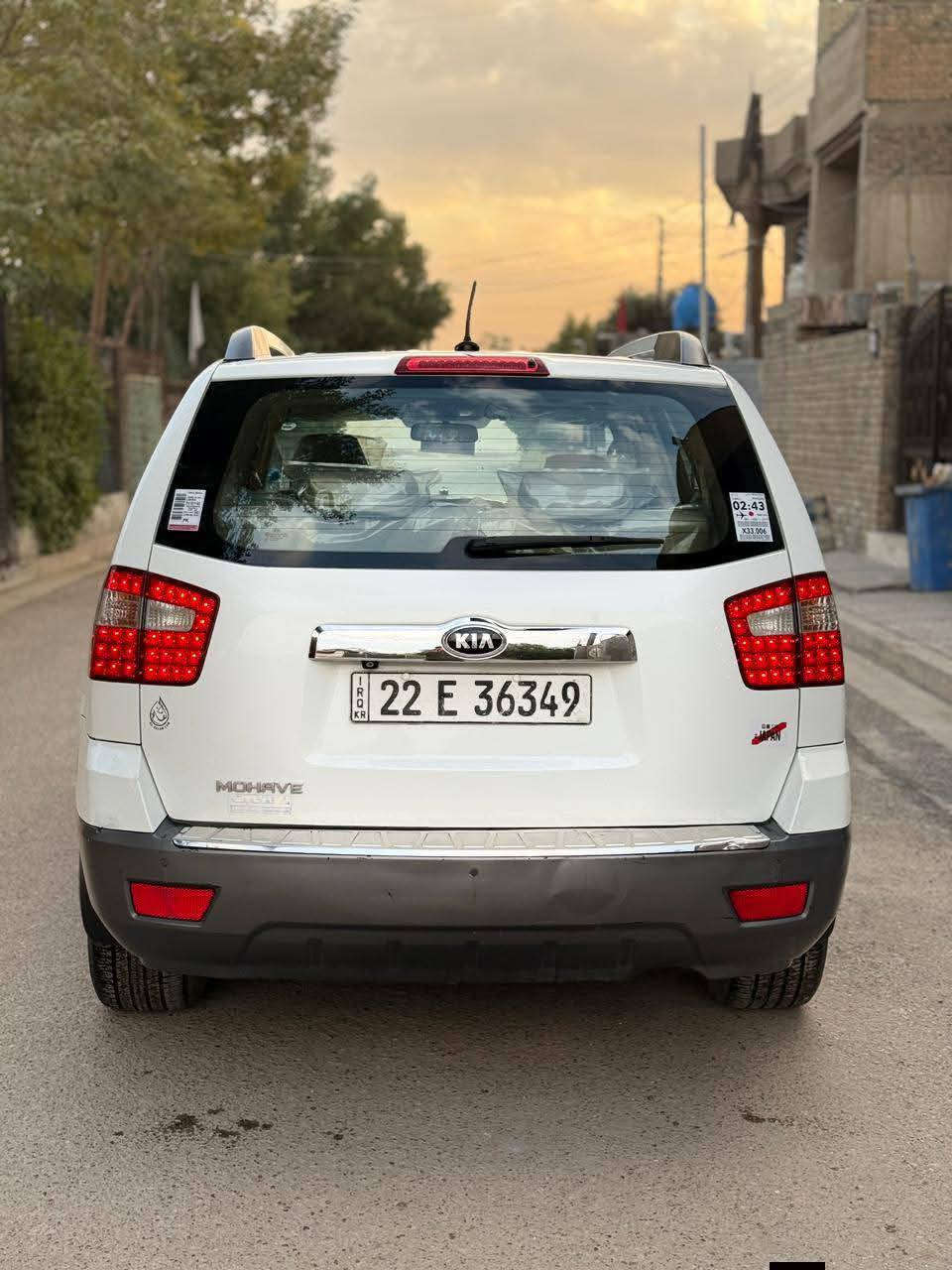 🌷ببركة الصلاة على محمد وآل محمد 🌷للبيع كيا مهافي موديل2014  لون ابيض  رقم اربيل الدولي الجديد ب اسمي هزه وفحص وسنويه كله جديد تريد تحويل وكاله ثاني يوم بيه بارد جاملغ الخلفي بسيط  شي    مواصفات  فول ماعده البصمه ول فور ويل  ابواب كشنات جلد وكهرباء فتحه سقف طكتين گير ومحرك مكفولات برغي ممفتوح بيهن على وضع الشركه مكينة 6 سلندر 7 راكب 3 ثلاث قطع تبريدً مركزي منفصل شاشه كبيره وكامره دواره فول تحكم ستيرن جهتين كروز مثبت السرعه مانع الانزلاق لد امامي ولد خلفي  نضام منحدرات كشافات زينون لايتات زينون بك لأيد LED ويل كب كبير مود درايف ثلاثه انضمه قياده سبورت وسمارت وايكو اقتصاد البانزين كشن كهرباء  داخل لونين بيجي واسود وبعد بيها مواصفات اكثر / مكان السيارة بغداد- الرصافه🌷🌹🌷🌹
للاستفسار الاتصال على 
الرقم  ***********وبيه واتساب#السعر_154 🌹🌹 وبيها مجال  للشراي🥀🥀
ملاحظة ⚜️ السيارة كاملة بدون اي نقص العنوان بغداد العبيدي
