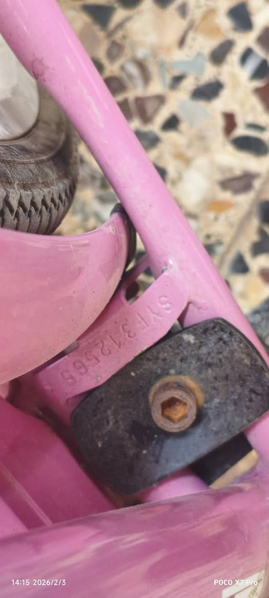 سلام عليكم بايسكل بناتي لون وردي حجم 26 ياباني موديل 2020  انتاج شركه BDللبيع بسعر 155 وبي مجال بسيط

مراسله خاص او على الرقم
*********** عمارة, ميسان
