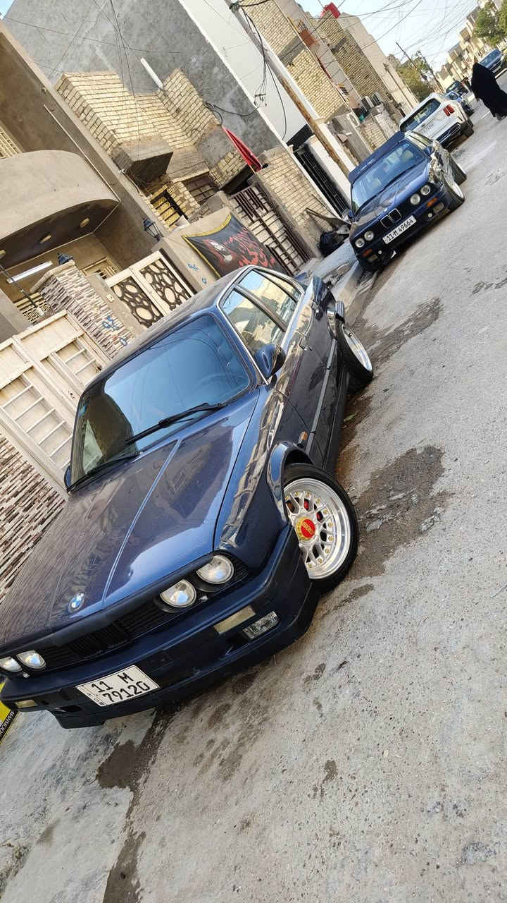 مستعجل ع بيعته  بدون مراوس
Bmw e30 325 1990
رقم بغداد باسمي تحويل ثاني يوم 
كاملة مكملة مكينة مفتوح 25 
كير عادي نمرة قصيرة
تبريد شغال ثلج 
بدون ضربة بدون خياسات 
مكاني بغداد البلديات 
*********** 
السعر ع خاص
