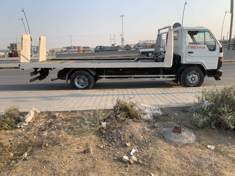 سلام عليكم تيوتة سطحة مديل 1993 رقم بغداد الماني 28 بلسنوية حمل مكينة 14 بيهة خيط بخار صاحبهة يريد تحويل السعر  80 وبيهة مجال قليل اني مكلف بلنشر هاذة رقم صاحبهة ***********
