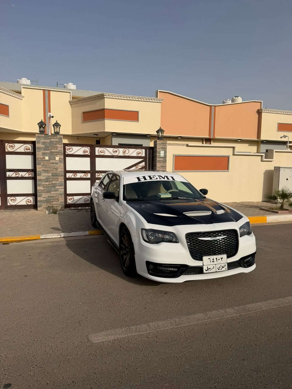 اوباما 2014 فول مواصفات بلاتينيوم مكينه V8 5700 
ويل كب تخم تاير مزوده كزوزات كصه جنطه 
السعر 65  
‏***********
