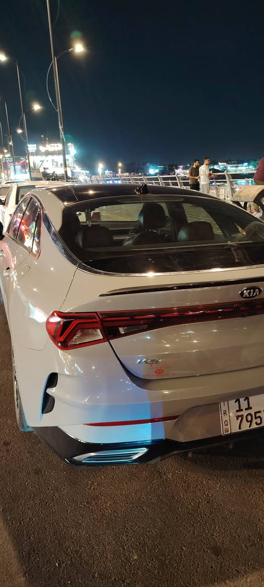 السلام عليكم
🔥 للبيع كيا K5 GT-Line موديل2021 🔥

📍 رقم بغداد 📍 الممشى: 90 ألف  فقط 📍 لون أسمنتي مميز 📍 دفع خلفي (AWD)

المواصفات: ✅ تشغيل عن بعد ✅ دخول ذكي وترحيب ✅ تنبيه اصطدام أمامي ✅ تنبيه مغادرة المسار ✅ كاميرا خلفية ✅ شاحن وايرلس ✅ منافذ USB ✅ مانع انزلاق ✅ مقاعد جلد  ✅ جام أوتو ✅ نظام مراقبة ضغط الإطارات (TPMS) ✅ شاشة تدعم Apple CarPlay و Android Auto ✅ مصابيح LED ✅ 5 وضعيات قيادة: SPORT / CUSTOM SNOW / SMART / NORMAL

🔹 السيارة ليبل واحد 🔹 حادث السيارة كسر بل دعامية ونفسهة مصلحيهة 🔹 اللغود والشاصي كفالة 🔹    (بجم كبس) 🔹 بدون دواخل 🔹 بيها بارد قطعتين خفيفات جداً

سيارة نظيفة ومواصفاتها عالية وجاهزة للاستخدام.

📲 للاستفسار واتساب: *********** 

💰 السعر: 17000 دولار
