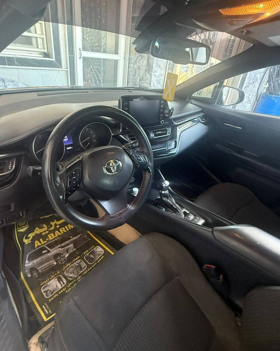 CHR 2019 TOYOTA كورله
🔹 محرك 2000 بانزين عادي 
🔹 سايد بريك بصمة  
🔹 ثلاث أنظمة قيادة (Eco / Normal / Sport) 🏁
🔹 شاشة CarPlay 📱
🔹 كامرة خلفية 📷
🔹 فول تحكم ستيرن كامل جهتين 🎛️
🔹 شاشة تحكم كامل بالسيارة و اعداداتها 🖥️
🔹مثبت سرعة 🚗
✔️ حادثها بسيط بنيد وجاملغ 
✔️ رقم بغداد
💰 السعر: 145  💵
🔥 سيارة نظيفة وجاهزة بدون اي نواقص
مكان السياره بابل حله 
***********
