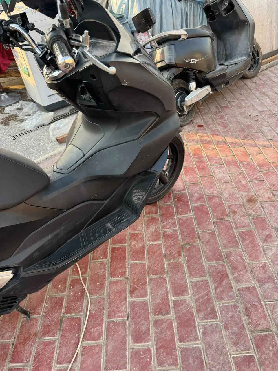 سلامن عليكم عندي دراجه للبيع pcx جيل 4
دراجه ماليزي مال رمبه كفاله عامه صاله 11 يوم من نازله سعر 16 وبيه مجال لشراي فقط مكان لدراجه مدينه الصدر 
***********
