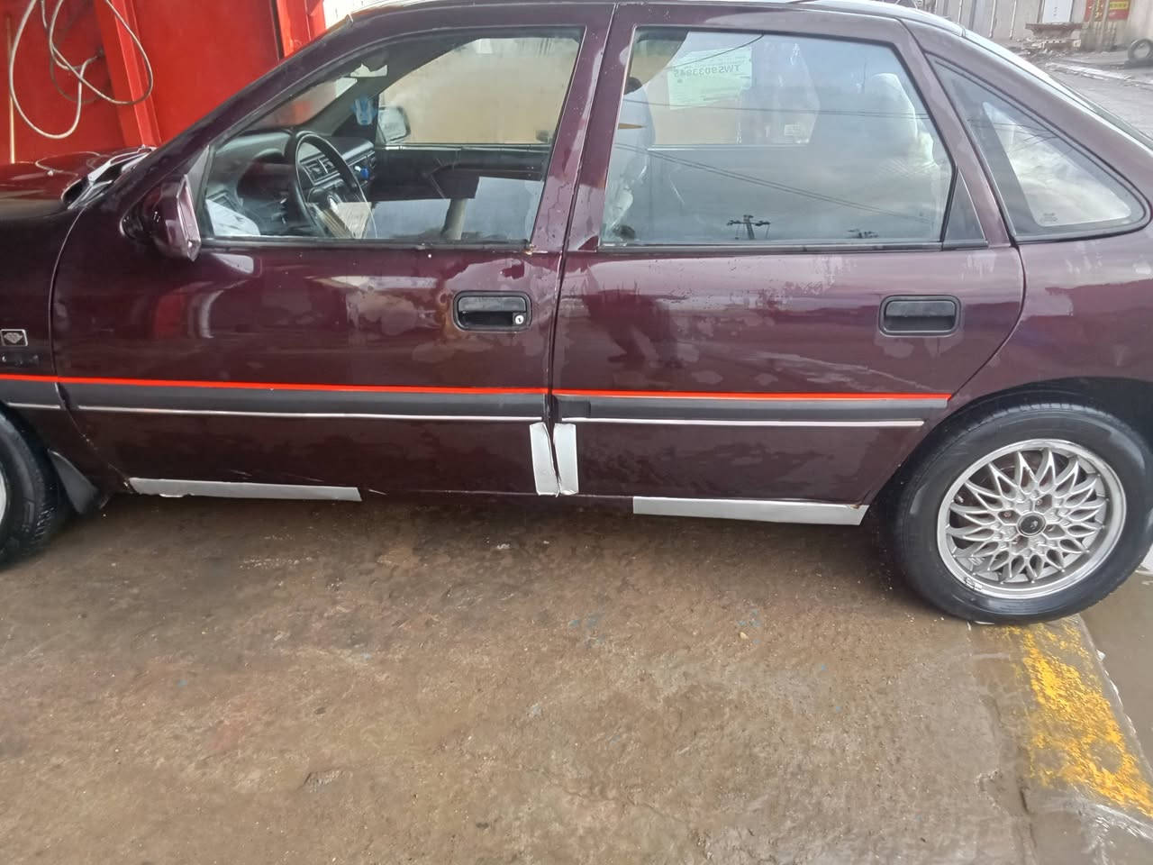 اوبل فكترا موديل 1993 كير والمحرك مابي اي عيب كير عادي السعر35 اتصال على رقم ***********
