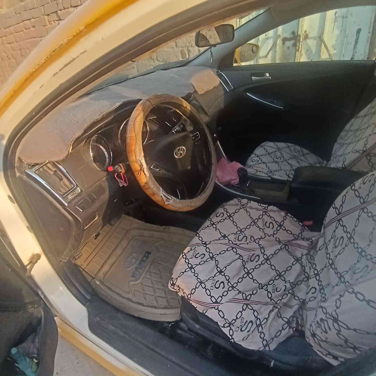 سوناتا موديل ١١ وراد كوري مكفول من الظربه بيها طخات مكينه الفين دوش كير خمس نمر خير من الله حداديه ٨٠ بالميه مصفره هيئه وغرامات مداور ثاني يوم باسمي  نقصها كمبريسر مال تبريد بيها غاز بس دفع مابيها السعر 78 مكان السياره الناصريه مركز الاتصال عل الرقم *********** بيه واتساب
