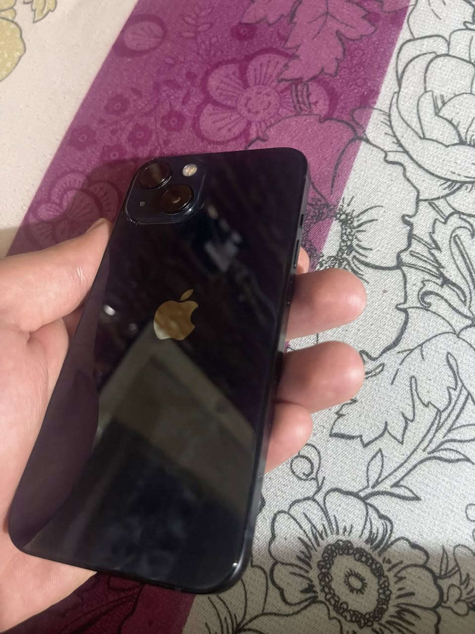 السلام عليكم ايفون ١٣ عادي مكفول شرق اوسط كامل ملحقات كارتونه او شاحنه اويا ما بي اي خلل كله شغال مكفول من الفتح او التبديل عل فحص الجهاز بطاريه٨٠ ذاكره ١٢٨ 
المراوس فقط شعندك نزل 
بغداد المحموديه 
***********
