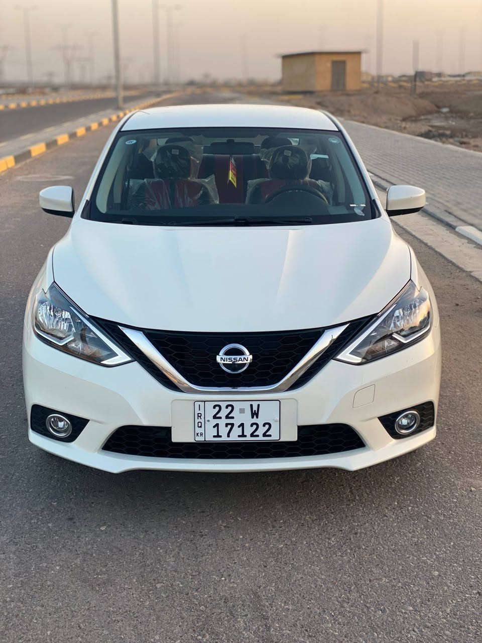 سلام عليكم نيسان سنترا
سياره جديده ماشيه 14الف 
مكفوله من كلشي حته الدعاميه كفاله 
كشنات جلد احمر 
شاشه +كامره أمامي وخلفي 
تبريد قطعتين 
مكان سياره البصره 
السعر ١٢٤ 
***********
***********
