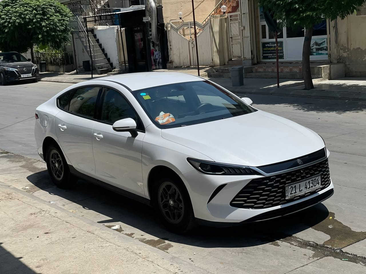 سڵاو
بی وای دی کوین پلەس بۆ فرۆشتن 

سەیارەکە ٢٣ هەزار ڕۆشتوە

هیچ بۆیاخێکو هیچ شوختێکی نیە 

هەموو گیانی بە شەرت دەعامی بۆ دەعامی 

ڕەقەم سلێمانی تەخویلو خەرامە بە شەرت 

 

سعری ١٣٣ گەڵاو مەعامەلە

شەخنو شتی خۆی لە گەڵایە 

***********
