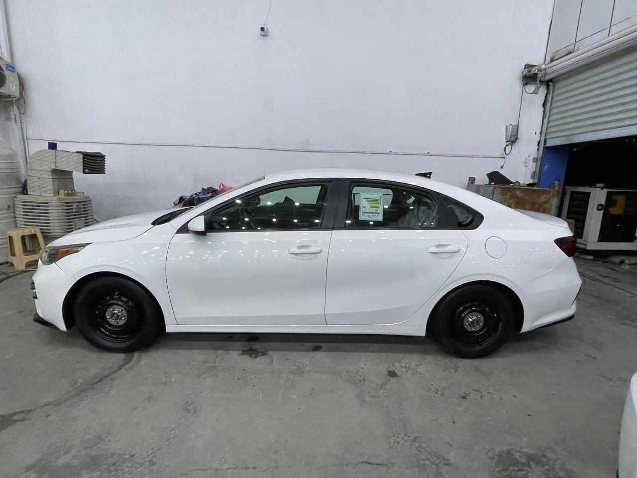 السلام عليكم كيا فورتي موديل 2019 حادثه جملغ وباب بدون ايرباك ماشيه 113 الف نص فول محرك 2000 دوش  تخم تاير صدر كله جديد كامره دواره شاشه كار بلي رقم بغداد تحويل مباشر جاهزه من كلشي ليبل واحد سياره ماعده الجملغ سونار مرفق مع الصور السعر ب 128 وبيه مجال حك الجيه فقط العنوان بغداد الزعفرانية
ملاحظه مكلف بلنشر للاستفسار عل رقم
***********
