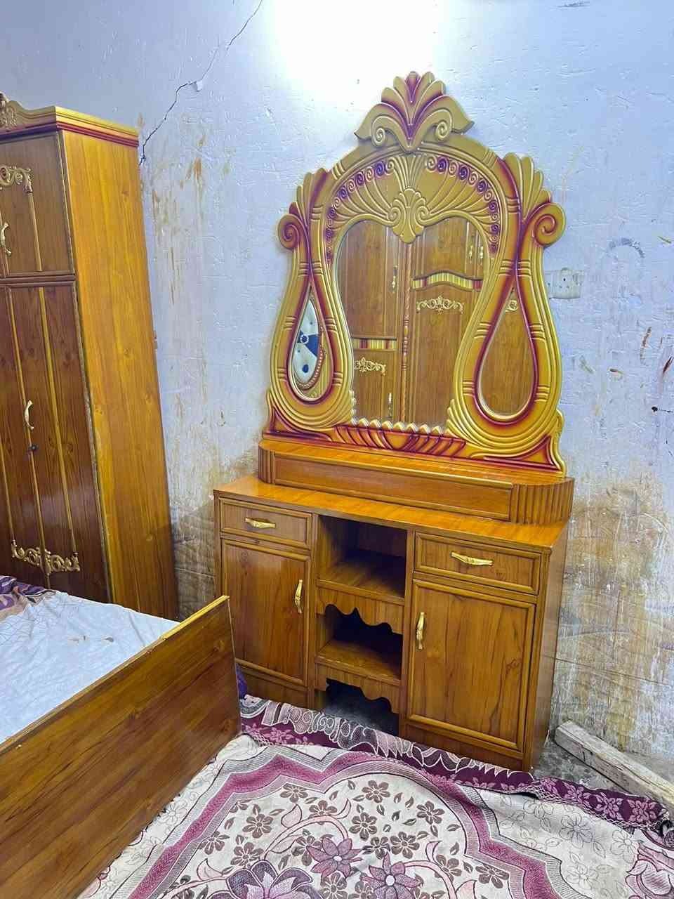 غرفه اخشاب صاج داخل وخارج الضهر جرجوبه براغي موديل نفخ مقوس 6ابواب ملحق الزاويه كنتوريه ملحق اخت الجديده نضيفه جدا السعر 700بغداد الاتصال *********** متواجد واتساب اكو توصيل بكروه
