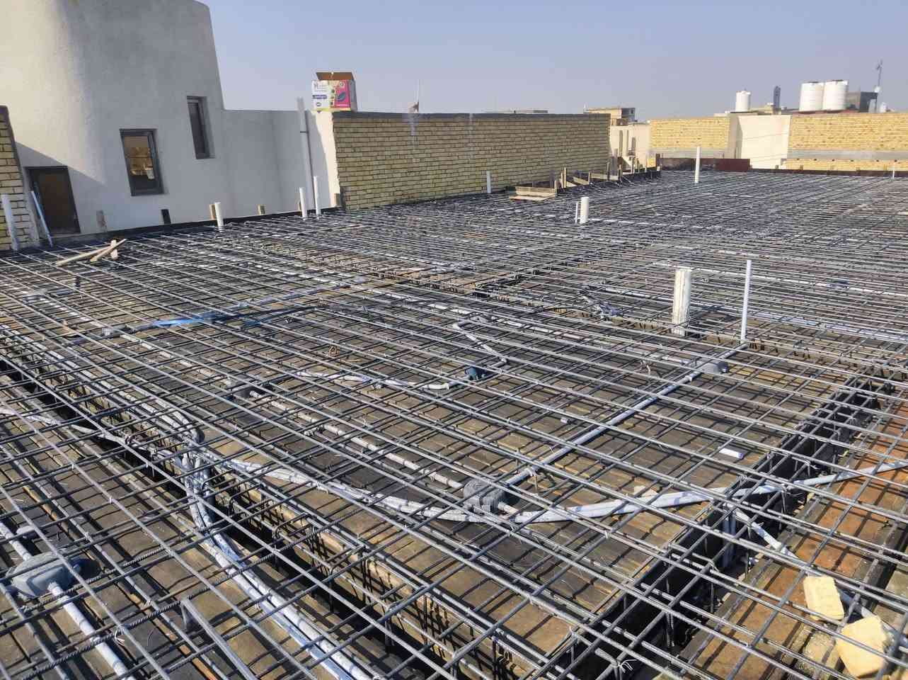 اللهم صلي على محمد وآل محمد الطيبين الطاهرين 
عملي نجاره تسليح صب شغل درجه اولى 
***********
