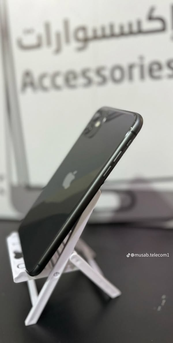 السلام عليكم ورحمة الله وبركاته 
ايفون 11 كامرتين للبيع 
ذاكرة 128 
بطارية 79 
الجهاز ما مفتوح ابداً (وتر بروف)
نظافة الجهاز 100‎%‎

السعر 275 وبيه مجال حگ الجية بس

العنوان بغداد /الشعب 

مكلف بالنشر للتواصل على الرقم 

‭0771 305 1559‬
