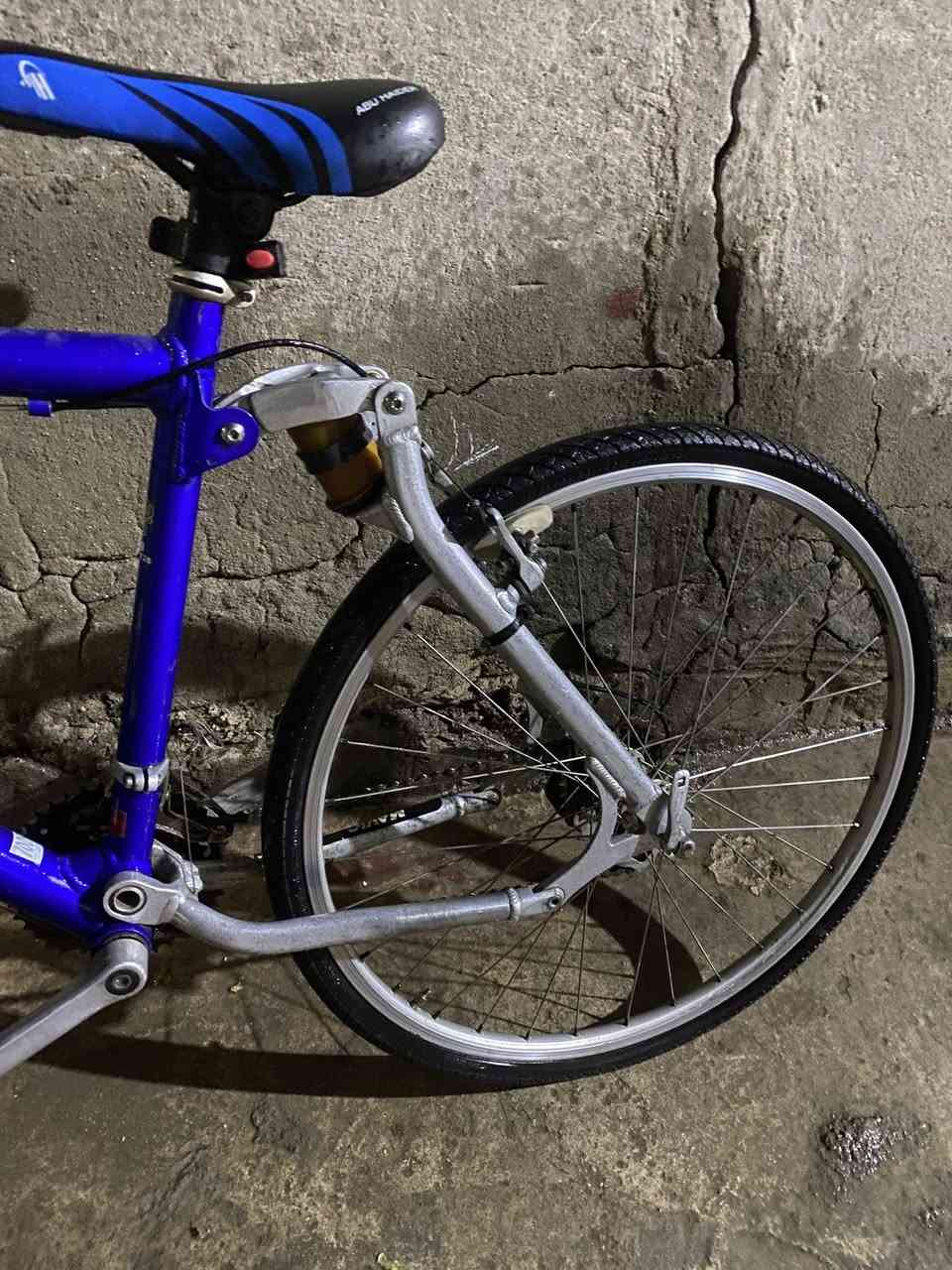 السلام عليكم  بايسكل ياباني ٢٦ رياضي للبيع نضيف كلش مكفول كير امامي خلفي شغال كامل عكرب اصلي رياضي شغالة مية بالمية بريكات كاملة دبل امامي والجزء الخلفي دبل متحرك كامل رايدة ب٨٥بي مجال للشراي


**إذا كنت صاحب هذا الإعلان وتريد حذفه لأي سبب، رجاءا أرسل رسالة إلى الدعم الفني**