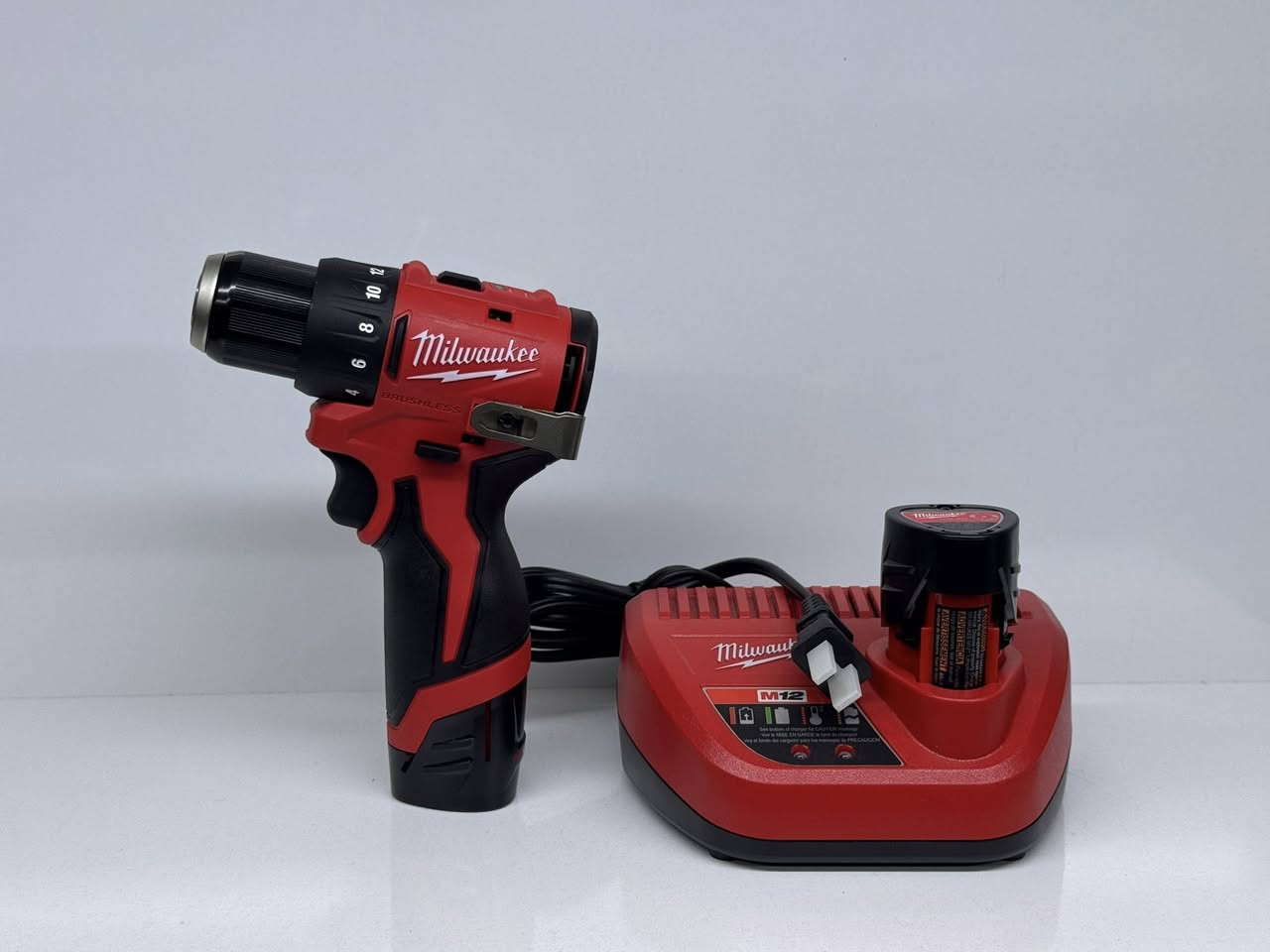 سلام عليكم اخوان
ملواكي اصلي مستخدم كلش قليل مثل ما متشوفه نسبة النضافه 98 /100
توصيل متوفر 
الشراي خاص او واتساب 
*********** واتساب 📞
