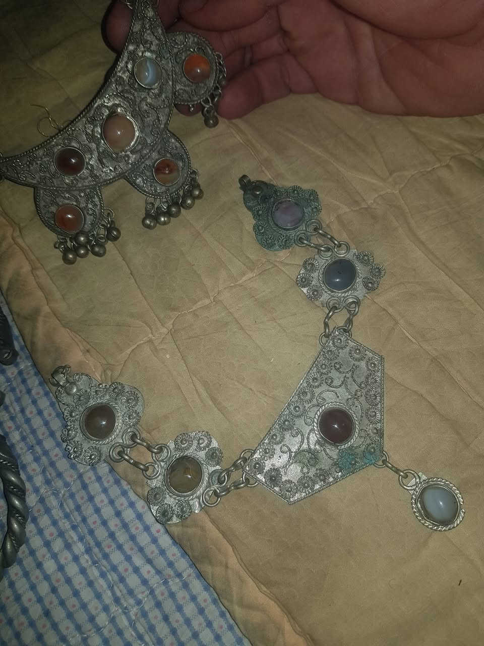 اغراض قديمه اريد ابيعهن


**إذا كنت صاحب هذا الإعلان وتريد حذفه لأي سبب، رجاءا أرسل رسالة إلى الدعم الفني**