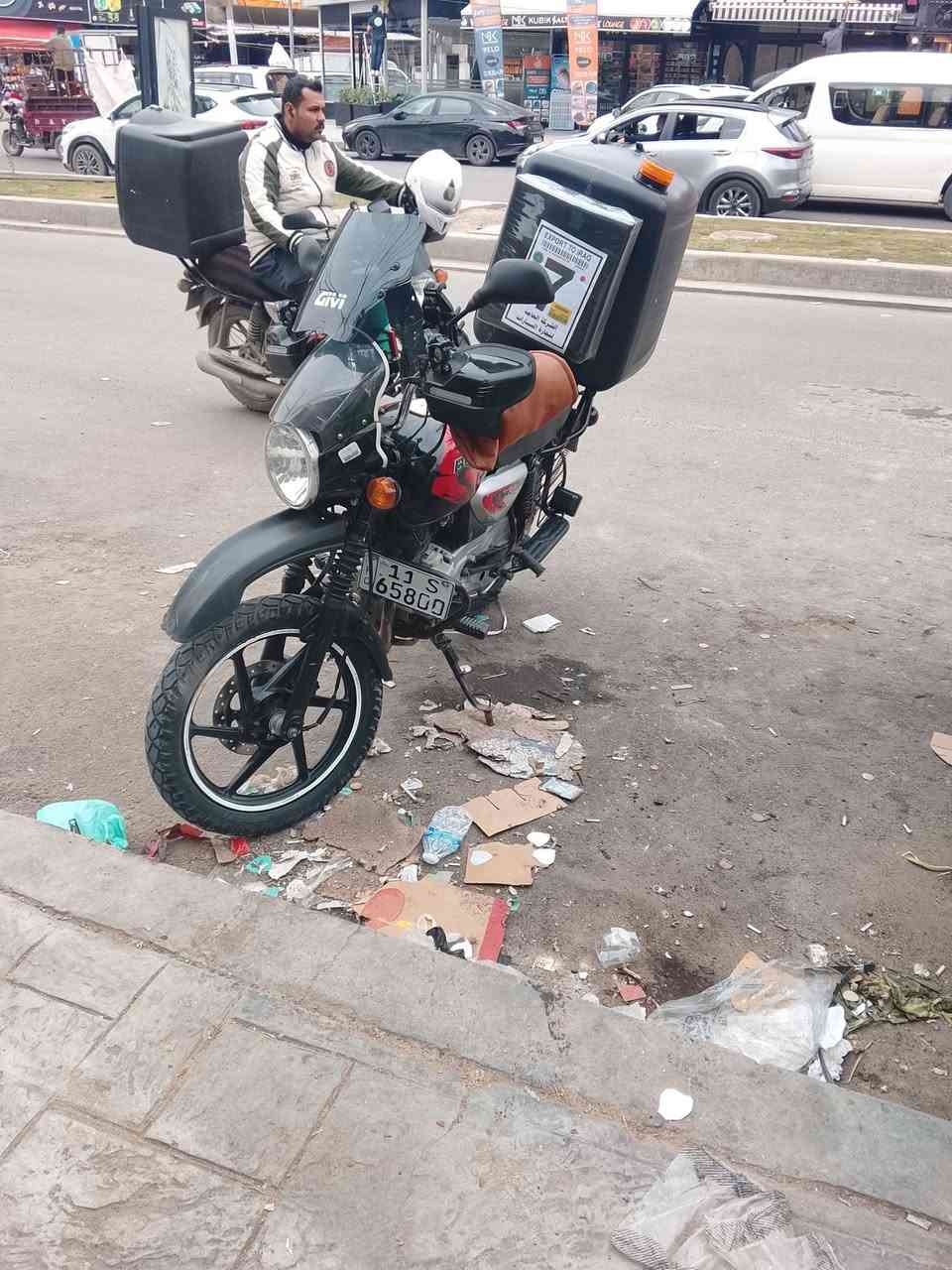 بوكسر 22دراجه  جاهزه من كلشي لاتنقيص ولاتبخير مكينه خير من الله رقم بغداد نكليزي تايرات جدد لايت زنون مكاني بغداد البلديات رقمي واتساب ***********
