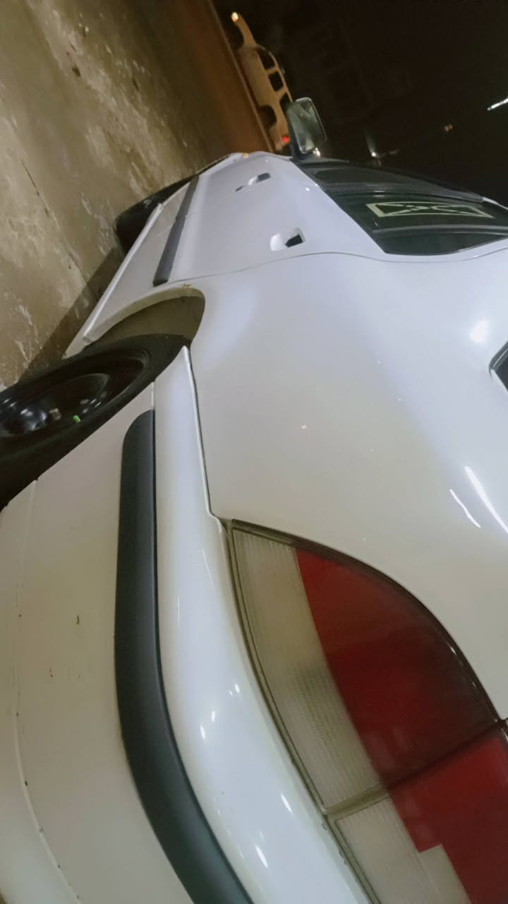 سمند 11 بيه بارد يم الايت اليمن بلبنيد والباب خلف السائق  السياره حلوه تخم تاير حداديه جديده باتري تبريد مكينه كير كلج جديد دوشمه جديده السياره استعمال شخصي من البيت للشغل  رقم بابل راعيه بلحله  شرط تتحول السياره تكعد وياه راعيه تسوي  عقد مروري غير هيج السياره متنباه شرط تتحول تتحول ***********/ *********** مكاني حله قرب محطه حمرابي ممتواجد على النت
