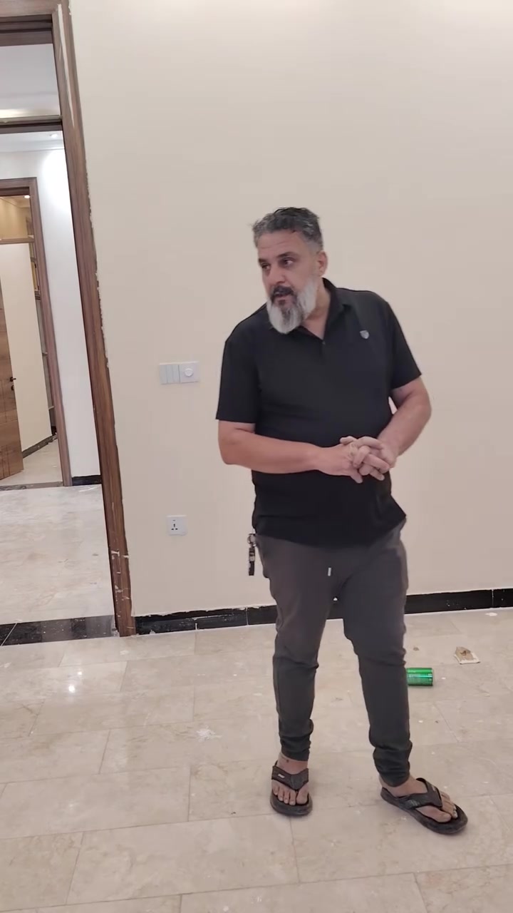 مستعدون لعمل كافة الاصباغ والديكورات ومعالجة الرطوبه بشكل نهائي *********** متوفر واتساب
