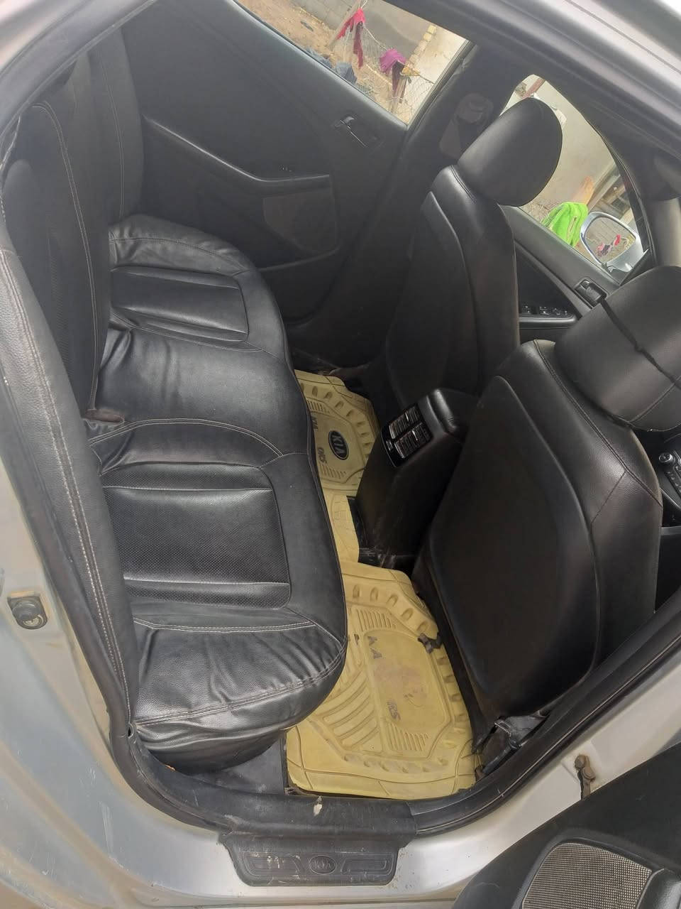 مراوس فقط ما ابيع  كيا اوبتيما موديل 2012 وارد كوري لون رصاصي فضي رقم بابل باسمي سياره مكفوله من الحادث مصبوغه حزام اثر جراد مكينه كير صدر تبريد تدفئه دواخل جديده تخم تاير اي نقص ما بيها السعر 105


**إذا كنت صاحب هذا الإعلان وتريد حذفه لأي سبب، رجاءا أرسل رسالة إلى الدعم الفني**